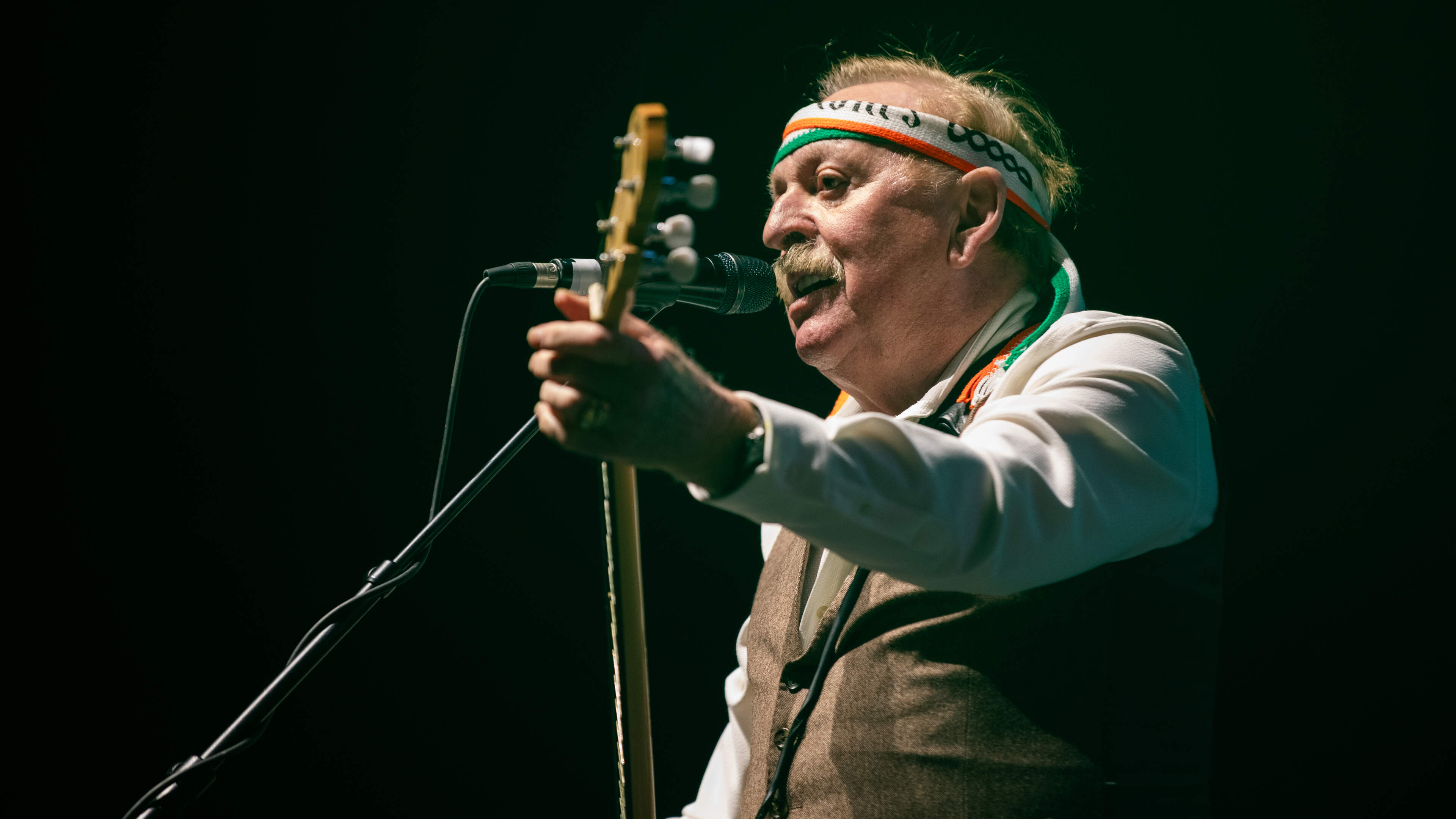 Wolfe Tones singer’s defamation case against RTÉ over Liveline clash with Joe Duffy is settled